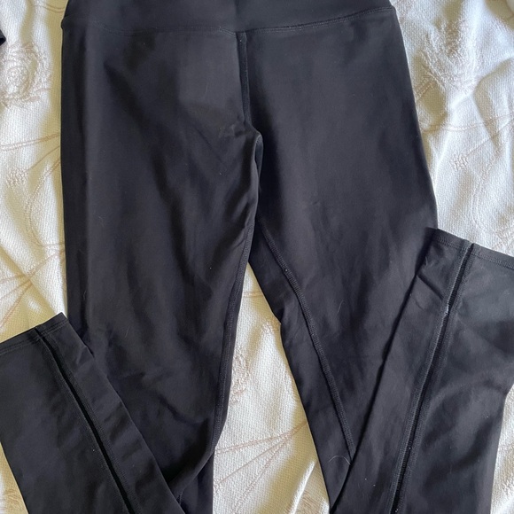 Alo Sz L Black W/open/netted seam down the backside (see pics). - Picture 2 of 5